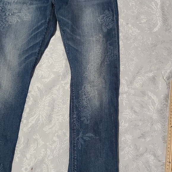 Levi's Straight Leg Jeans - Picture 9 of 16